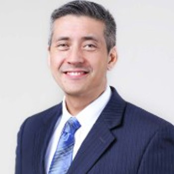 Steven Tom
